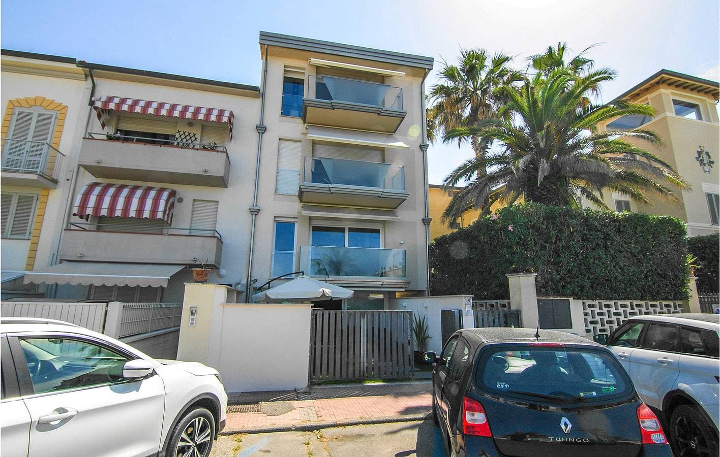 Apartment mit Meerblick, AC, Küche, Garten, Pool & WiFi 1