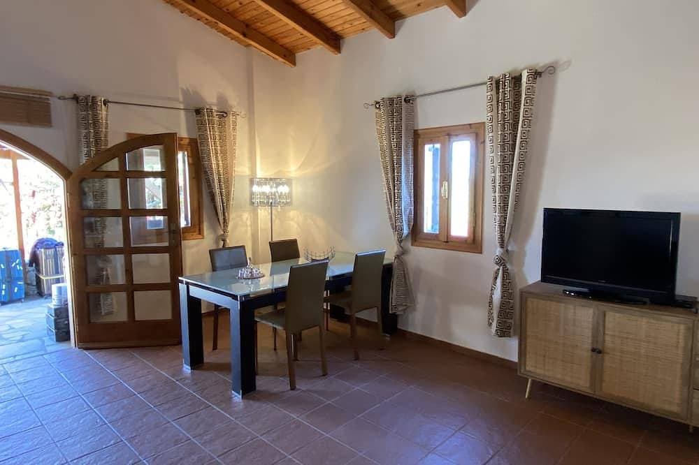 Foto 12 von 30: Traumhafte Villa mit privatem Pool & Garten – Ruhe & Meer in Roumeli, Kreta