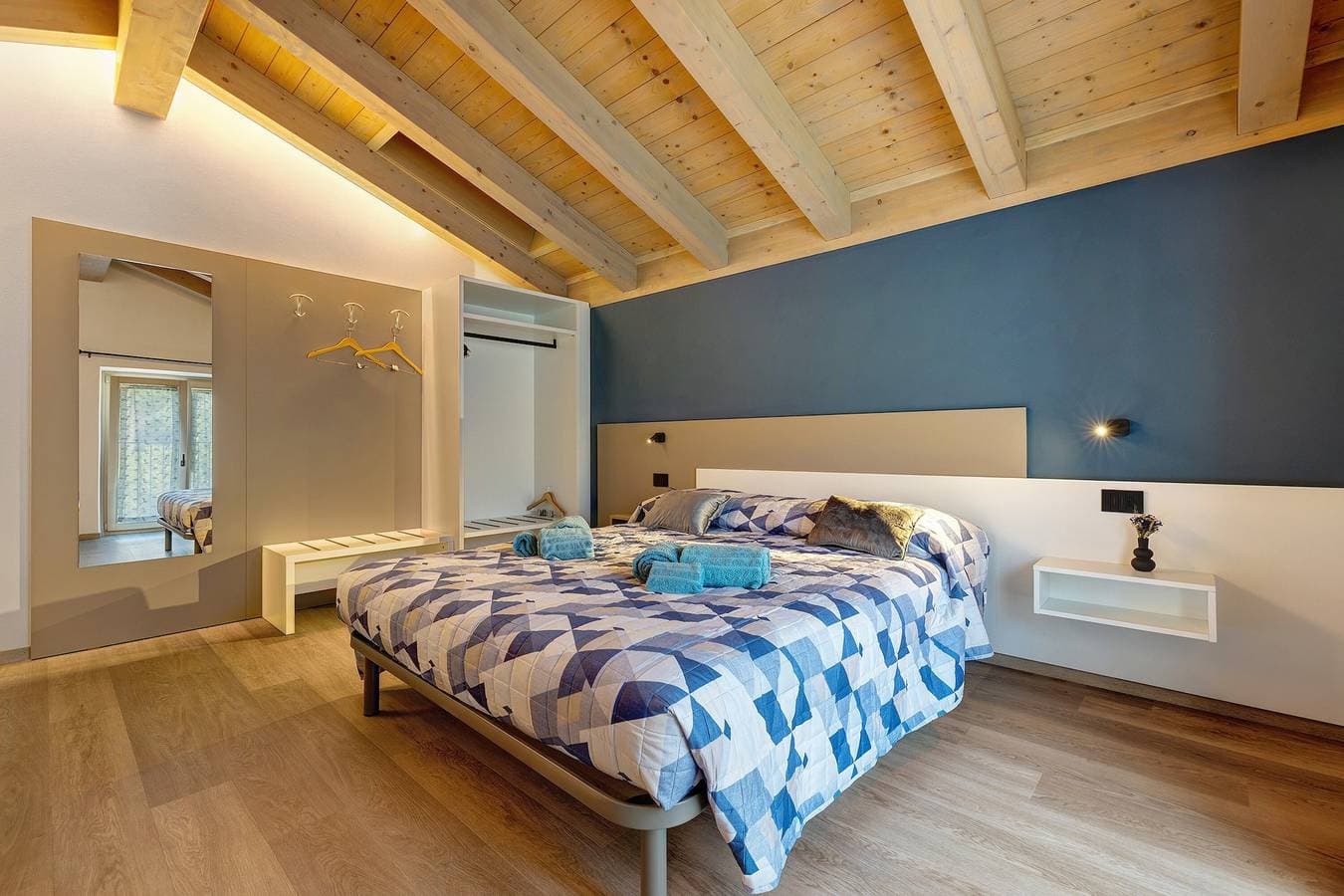 Foto 4 von 33: Ferienhaus 'Appartamento Indaco' mit Bergblick, privater Terrasse und Wi-Fi