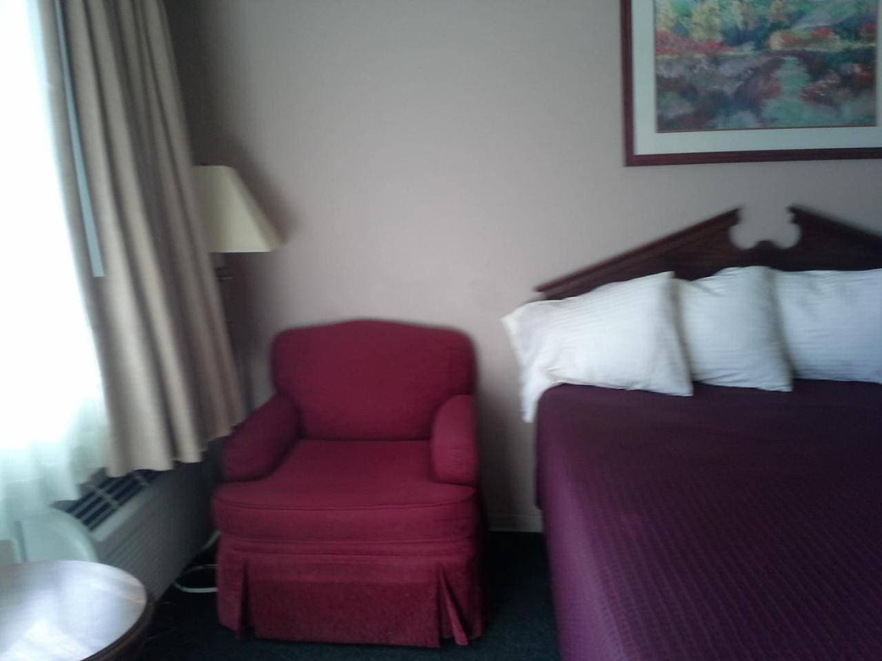 Foto 8 von 11: Deluxe Queen Room with Two Queen Beds -Disability Access - Non-Smoking