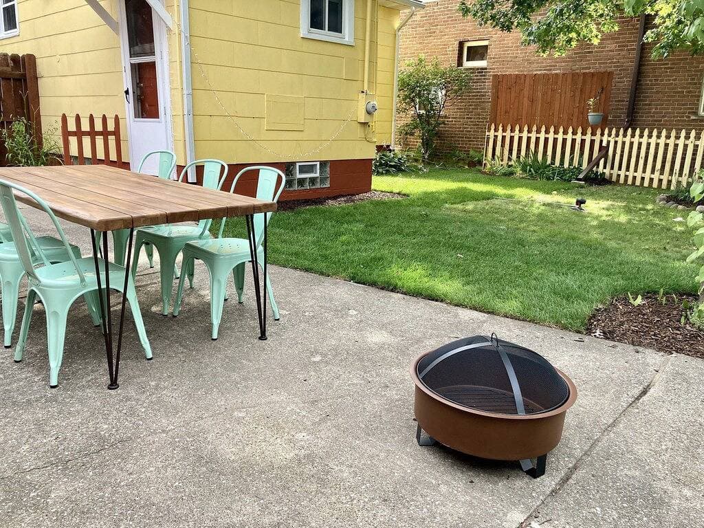 Little Yellow House in Ferndale! Quiet, Cozy 3Br 1