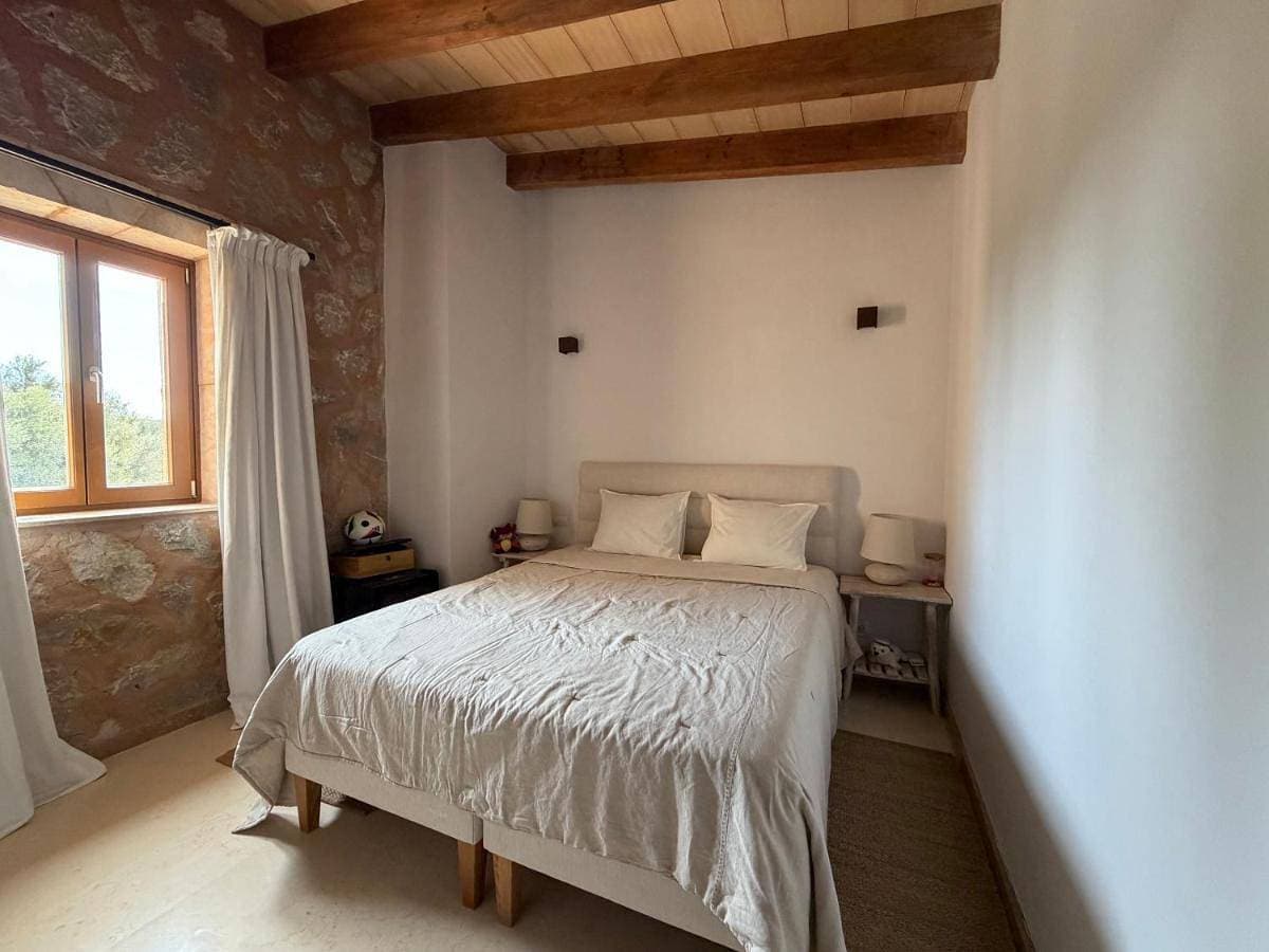 Foto 4 von 8: Double Room with Private Bathroom