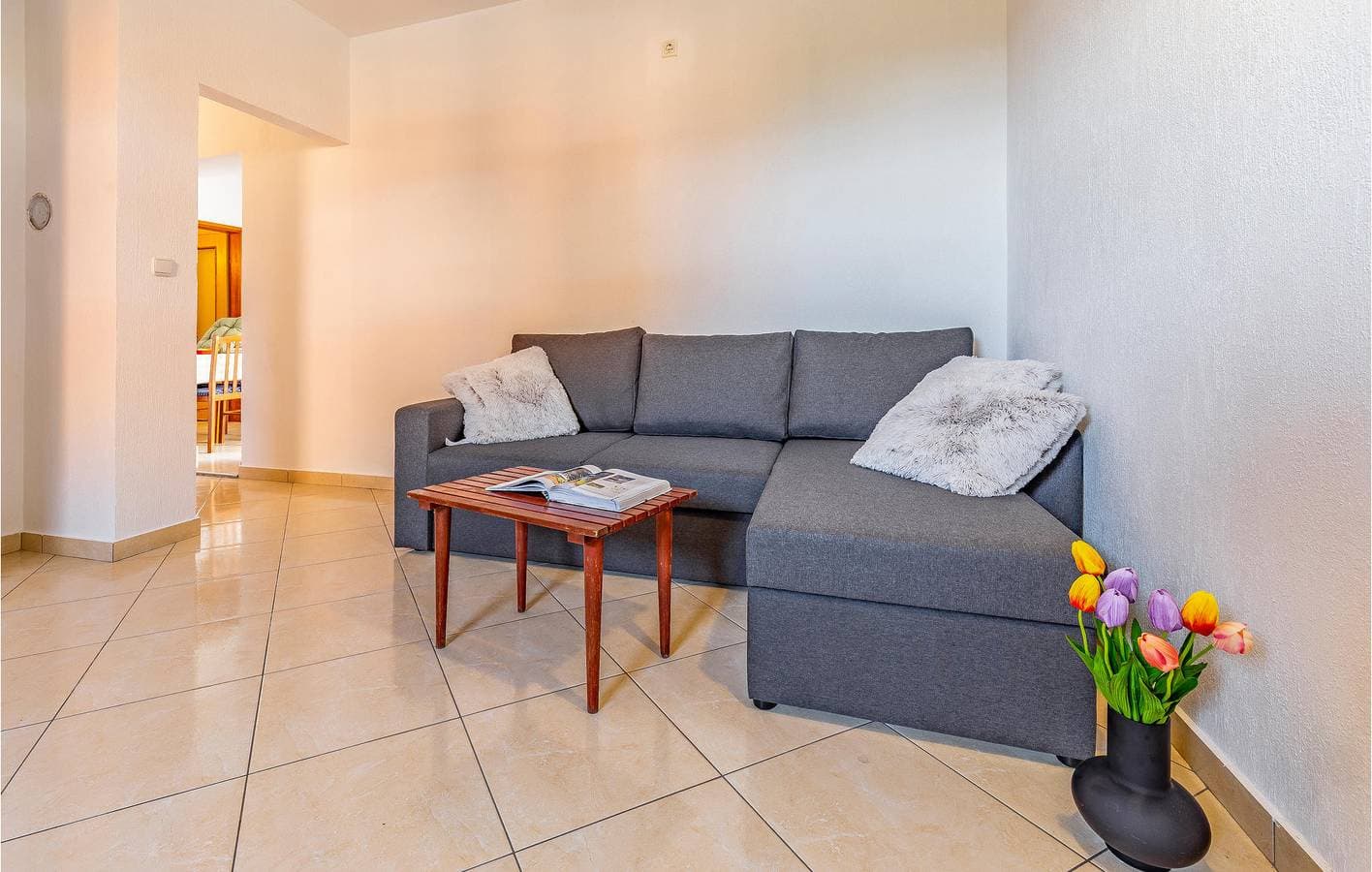 Foto 13 von 27: Gemütliche 1-Zimmer-Wohnung mit WLAN und Terrasse, 1,5 km vom Strand Bijeca entfernt