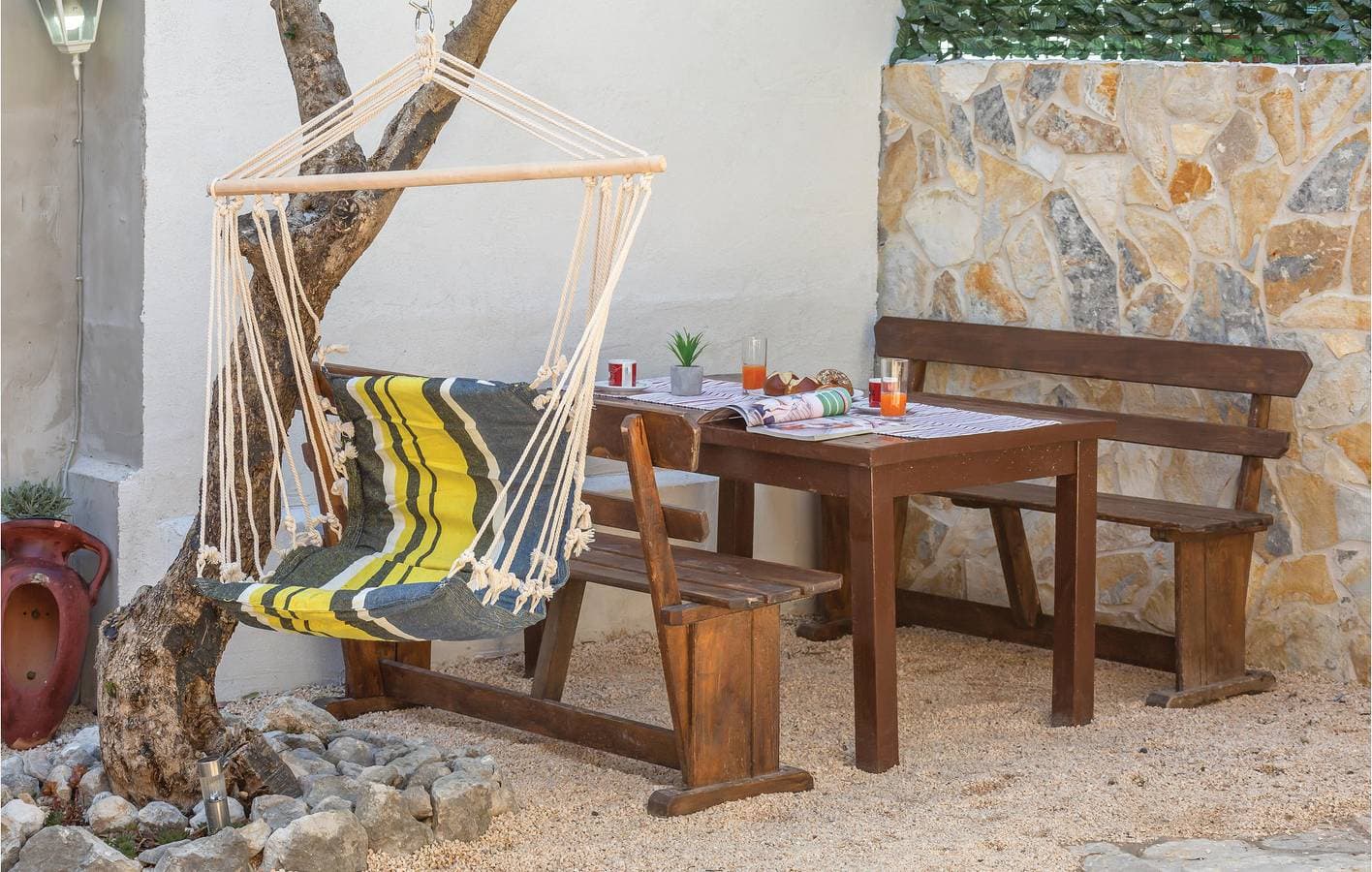 Foto 11 von 29: Gemütliche Ferienwohnung mit Terrasse, WLAN und Parkplatz in der Nähe der Küste von Makarska