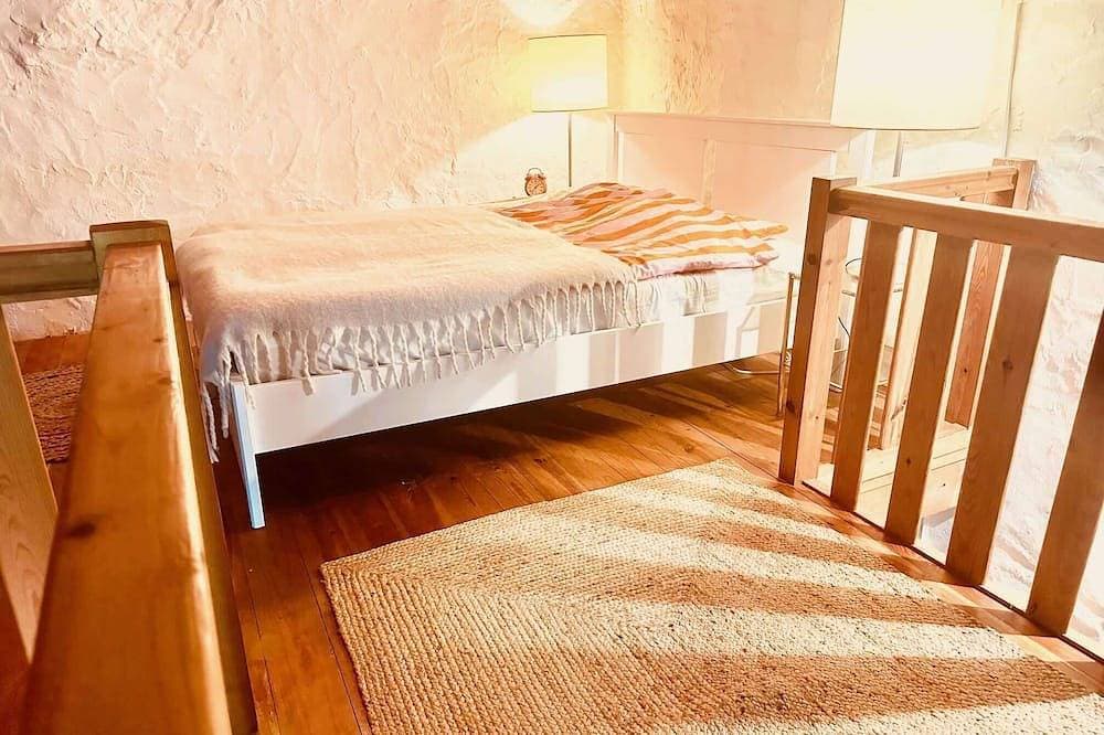 Foto 2 von 30: Charmantes Weinlager-Loft mit Terrasse, Pizzaofen & Kamin – 15 Min. zum Strand