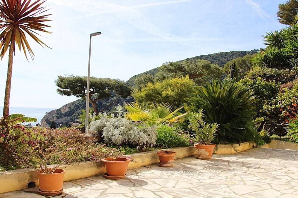 Foto 9 von 16: Sea view garden apartment with pool option. Near beach between Nice and Monaco