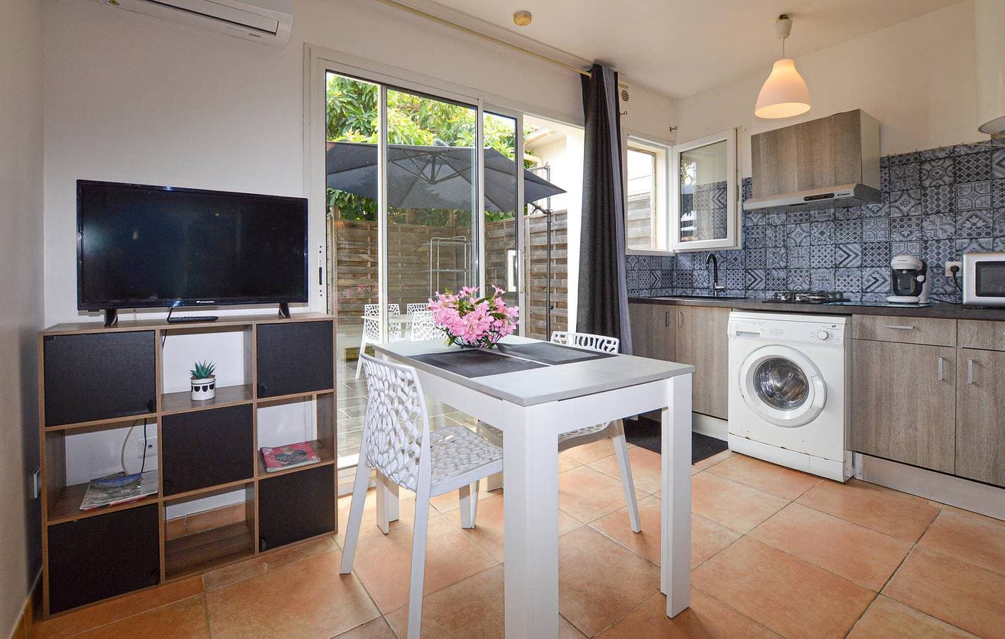 Foto 4 von 13: Gemütliches Apartment mit Terrasse und Parkplatz in der Nähe des Aléria-Zentrums