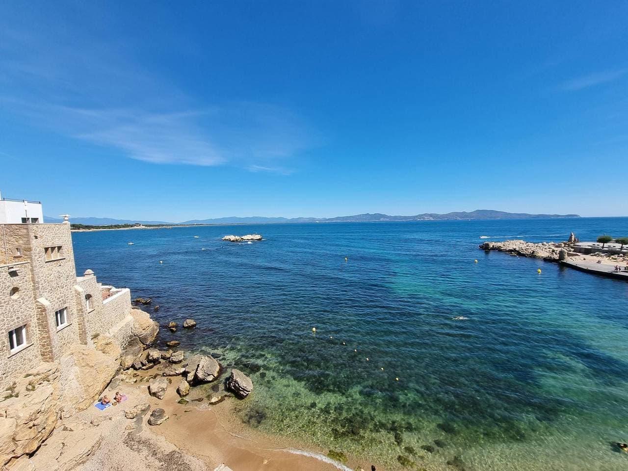 3-Zimmer-Wohnung mit Panoramaterrasse, nah am Strand in L'Escala 1