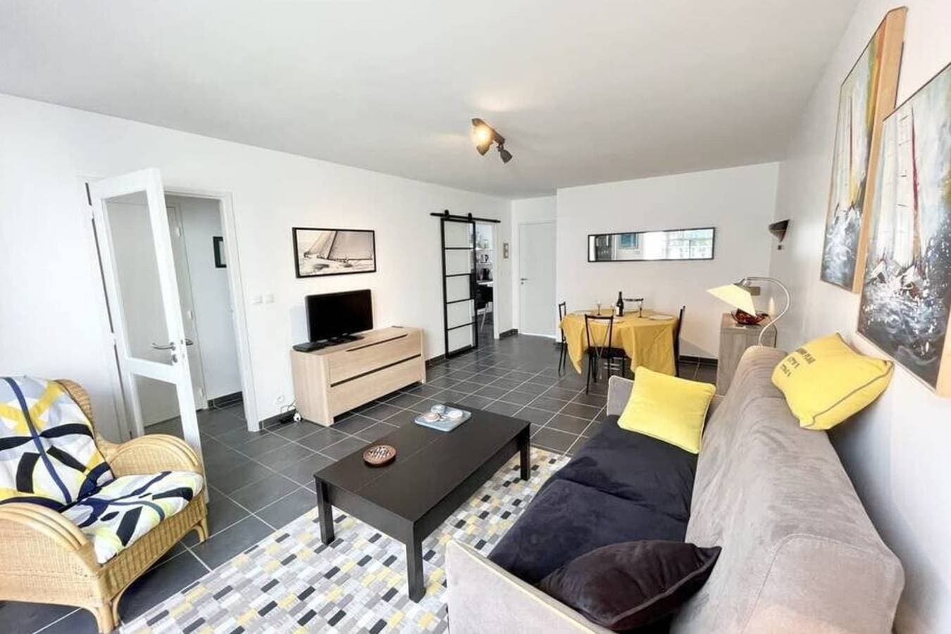 Foto 12 von 23: Ferienwohnung für 4 Personen mit Balkon