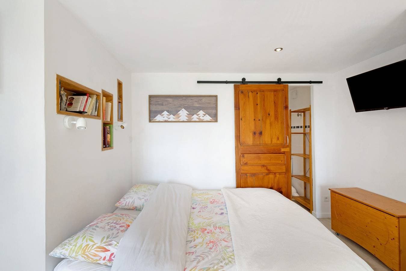 Foto 10 von 27: Studio-Apartment 'Sorbier Des Oiseaux' mit Bergblick, privater Terrasse und WLAN