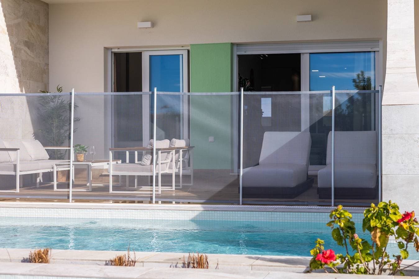 Foto 4 von 49: Marina Garden – Modernes Apartment mit direktem Zugang zum Pool
