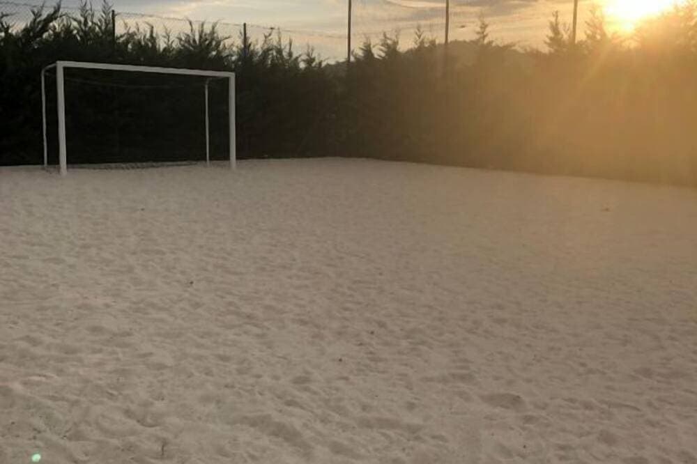Foto 9 von 16: Haus mit Meerblick, Pool, Garten und Tennis - für 4 Personen