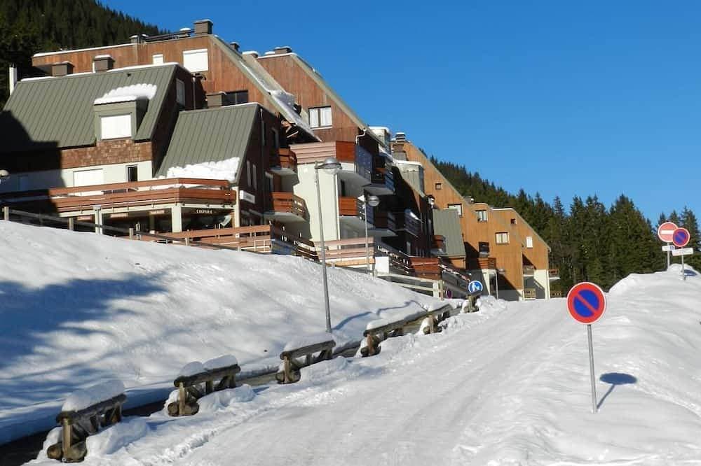 Foto 6 von 15: Bis 100m skipiste, blick tal/skipisten, balkon, parkmöglichkeiten, schließfach für die skier, 18m²