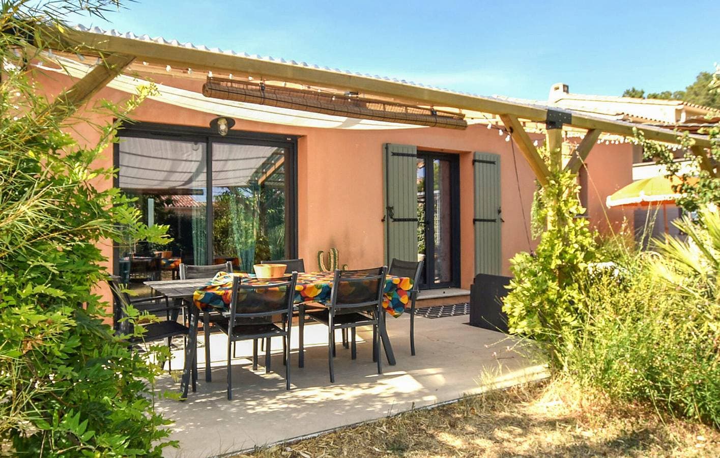 Foto 13 von 20: Reizende 80 m² große Wohnung mit Pool, Parkplatz und nur wenige Schritte von den Restaurants der Umgebung entfernt