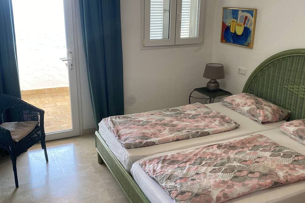 Foto 5 von 30: Elegante 3-Schlafzimmer Villa in 1. Meereslinie mit atemberaubenden Blick