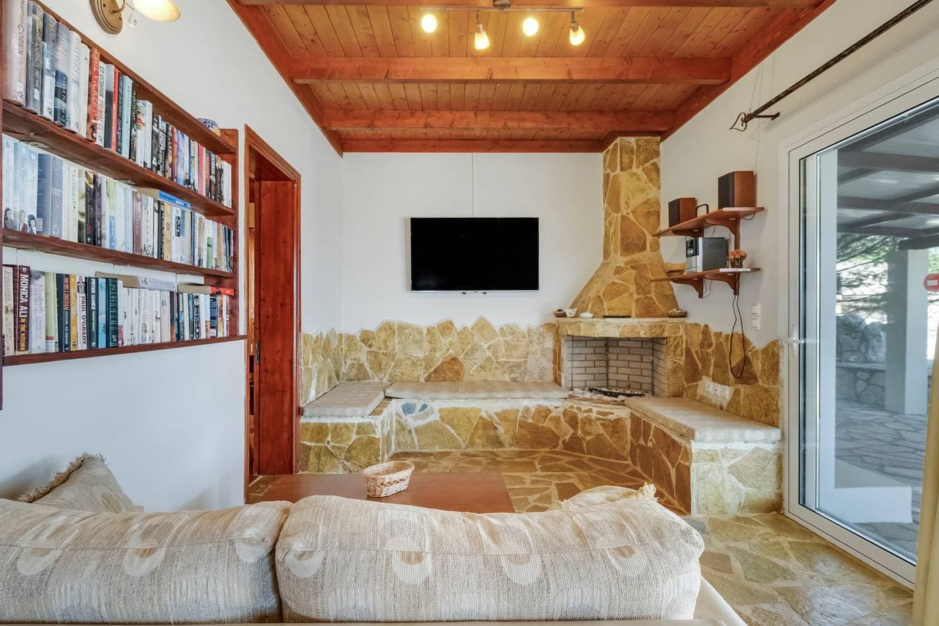 Foto 5 von 27: Villa Jimmy's Katomeri 3 mit Meerblick, WLAN und Klimaanlage