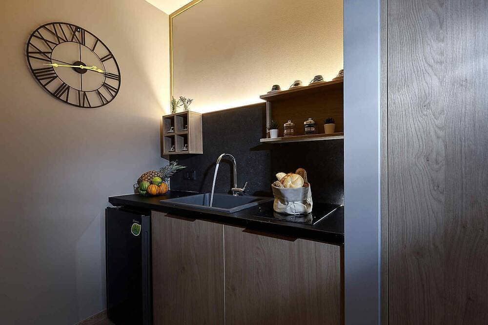 Foto 7 von 20: Neu 1 Schlafzimmer Apartments mit Meerblick, Infinity-Pool, familienfreundlich, Strand