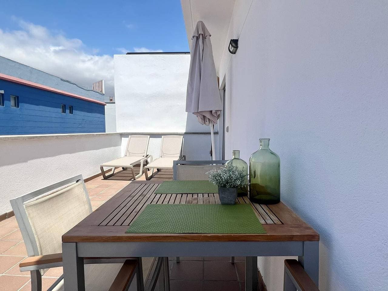 Foto 2 von 11: Ferienwohnung 'Sol Y Mar' mit Meerblick, WLAN und Klimaanlage