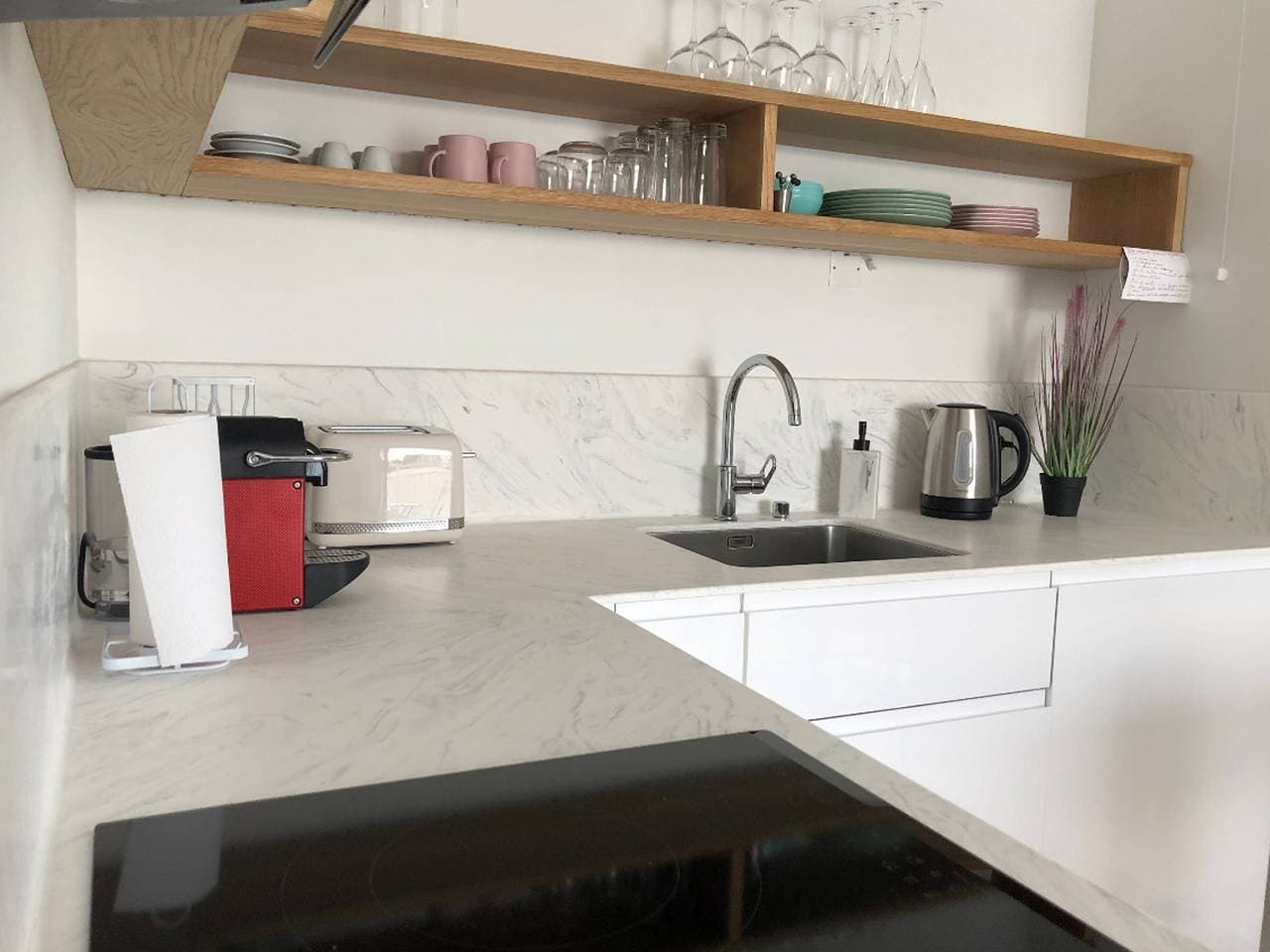 Foto 9 von 32: Gemütliche 2-Zimmer-Wohnung am Meer mit 3 Balkonen und WIFI in Larmor-Plage