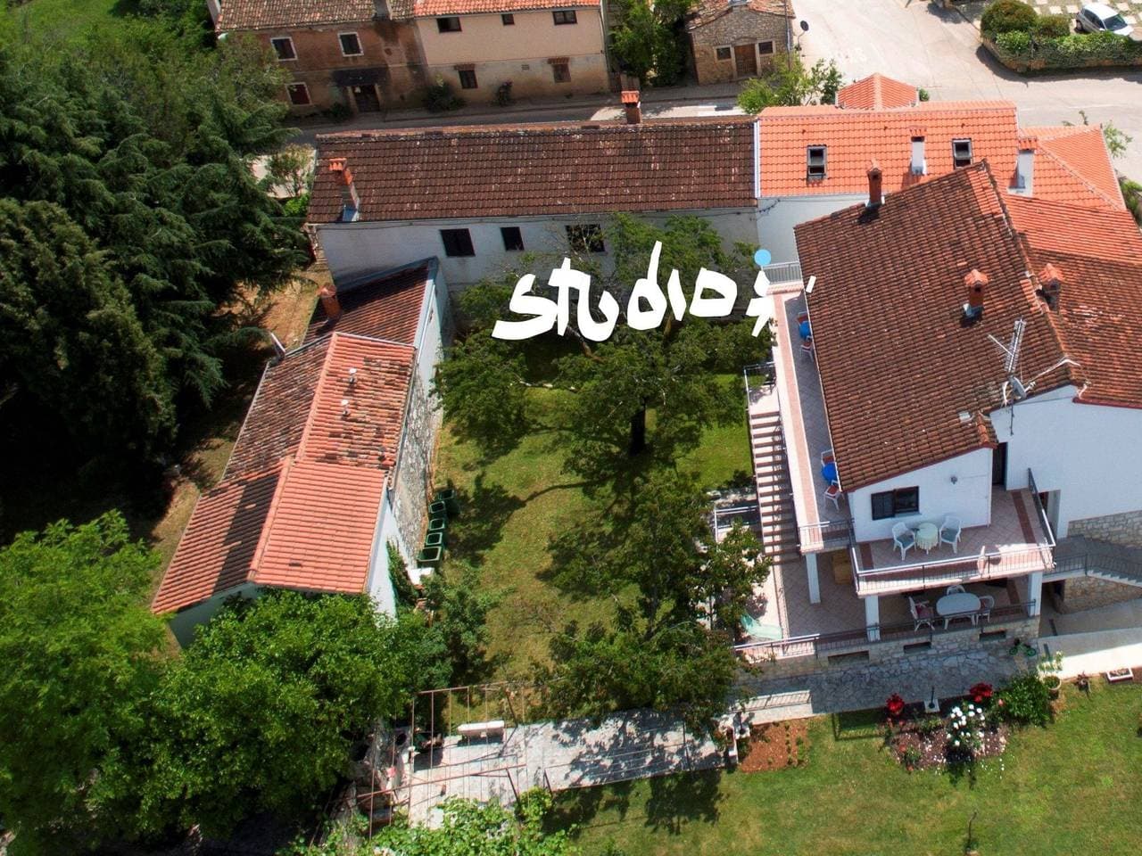 Studio mit Garten 1