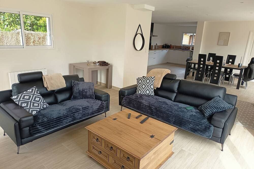 Foto 10 von 23: La maison des Laquais offers 3 bedrooms for 6 people.