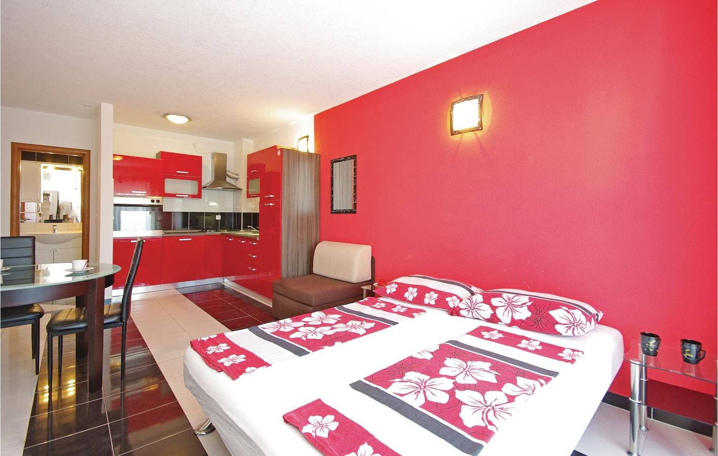 Foto 10 von 18: Gemütliche Ferienwohnung mit WLAN und Terrasse, 800 m von der Küste in Makarska entfernt
