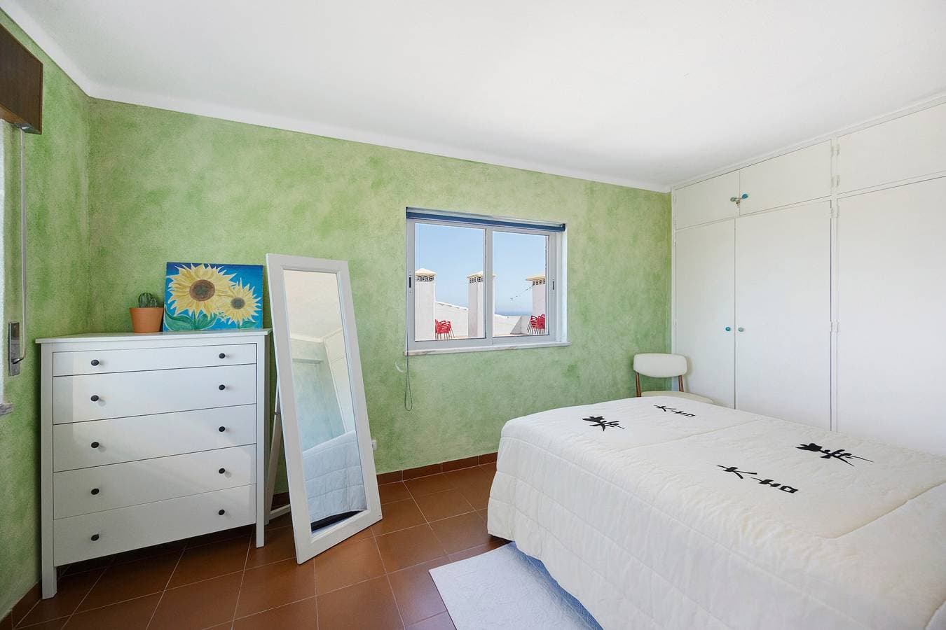 Foto 13 von 22: Ferienhaus 'Surf Spot' mit Bergblick, Gemeinschaftsterrasse und Balkon