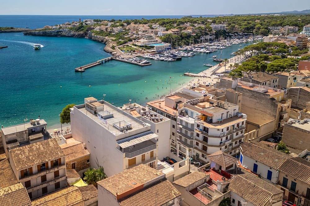 Porto Cristo by the Sea 1