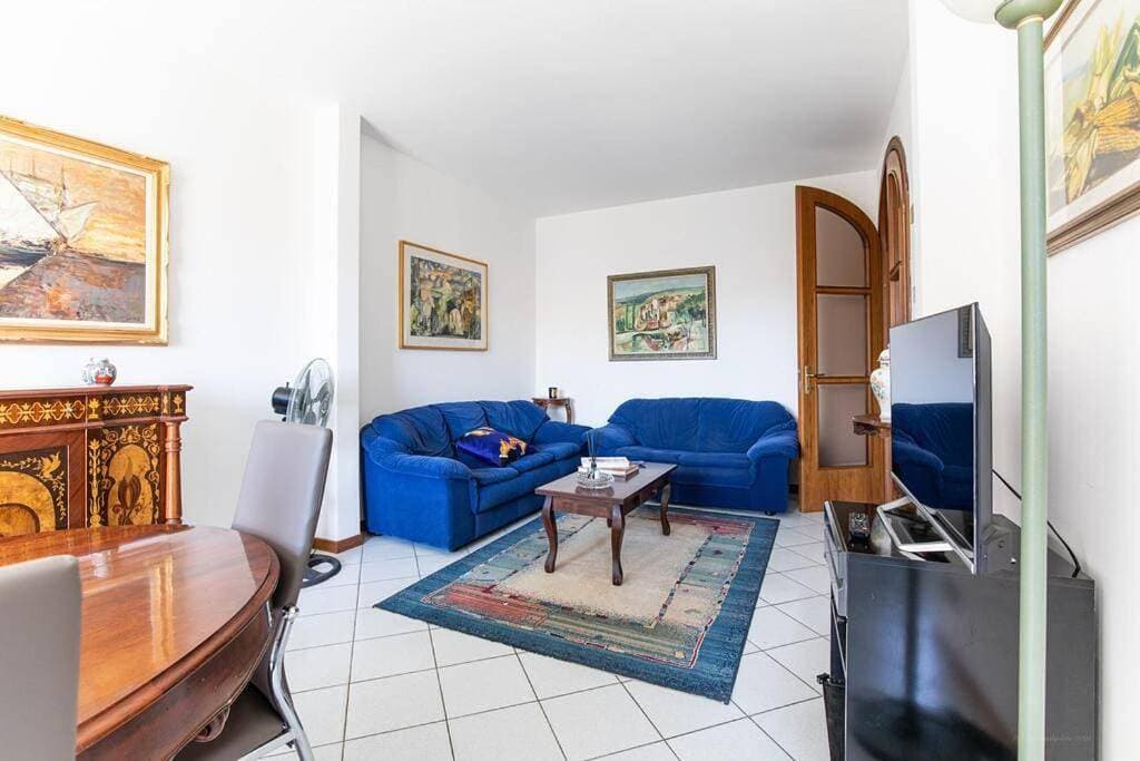 Foto 4 von 35: Three-Bedroom Apartment