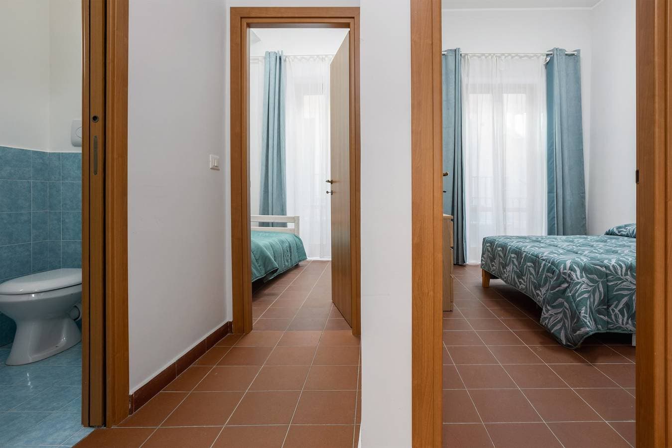 Foto 6 von 26: Ferienwohnung „Porta Carbone Residence“ nahe am Meer
