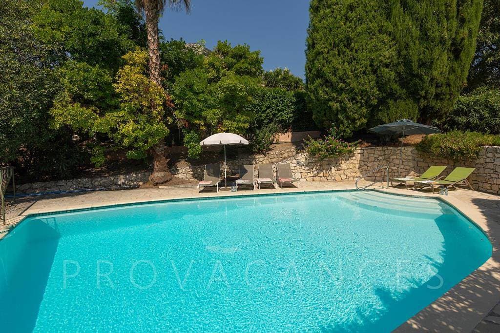 Foto 3 von 70: Schönes Ferienhaus mit Pool 100 m vom Zentrum von Vence