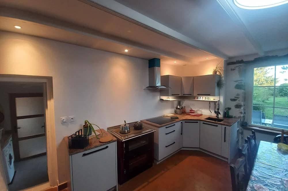 Foto 9 von 11: Adorable gîte, 3 kms from Binic & beaches, equipped kitchen, 4 bedrooms 8 beds, garden