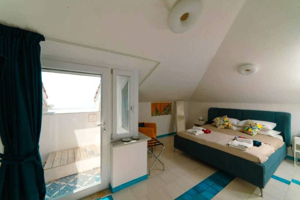 Foto 10 von 30: Amalfi Coast Villa w/Sea Views & Sauna & Jacuzzi plus Rooftop and Parking Garage
