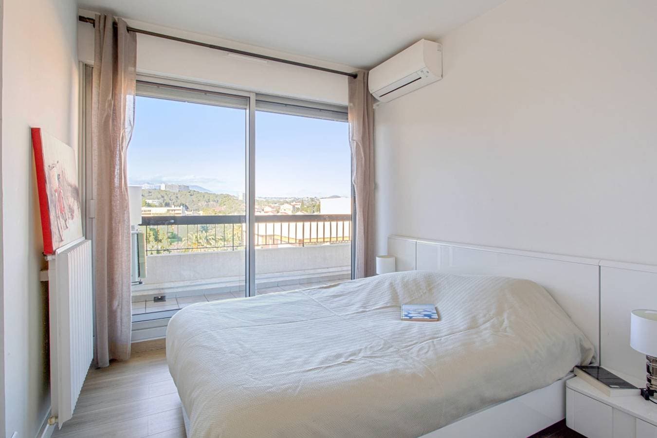Foto 4 von 12: Wohnung mit Parking, Terrasse & Aussicht in Villeneuve-Loubet - Welkeys