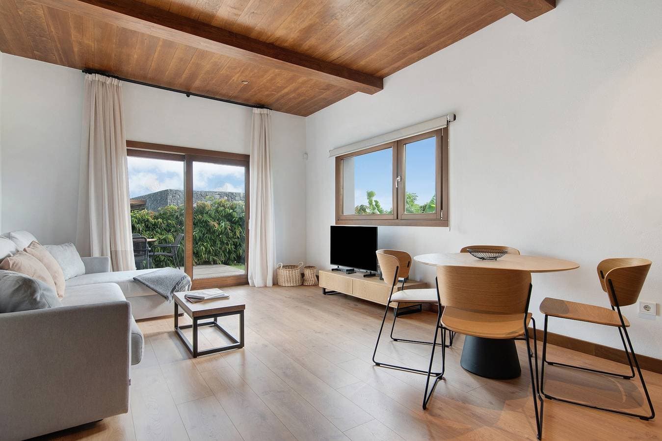 Foto 4 von 25: Ferienhaus 'Musa – Finca La Suerte Grande' mit Bergblick und privater Terrasse
