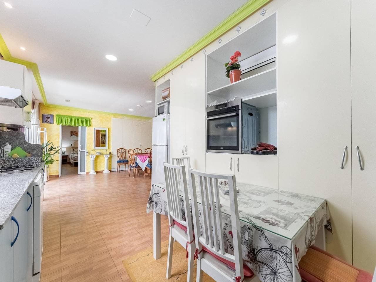 Foto 6 von 36: Wohnung mit Gemeinschaftspool und Garten
