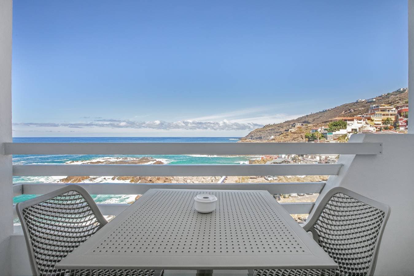 Foto 2 von 32: Ferienwohnung 'Vv Tamara Sunset Suite' mit Meerblick, privater Terrasse und WLAN
