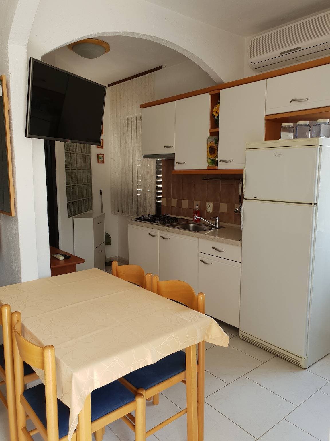 Foto 5 von 13: Apartment Tereza - Two Bedroom Apartment with Terrace