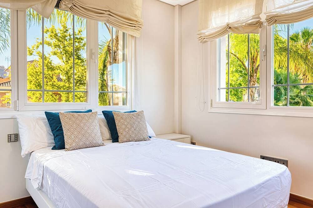 Foto 4 von 20: Alameda Villa | Pool | Indoor Spa | Golf | Gym