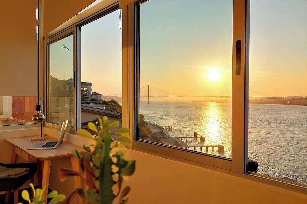 Flat in Cacilhas – Lisbon Stunning River Views 1