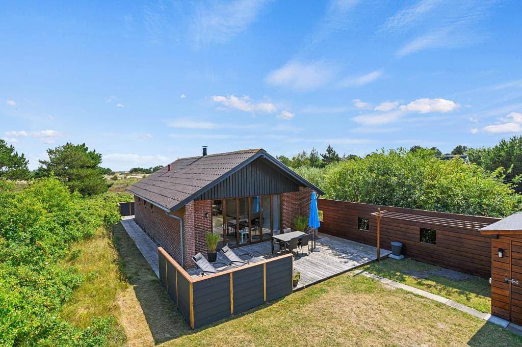 Gemütliches Ferienhaus mit drehbaren Holzofen 1