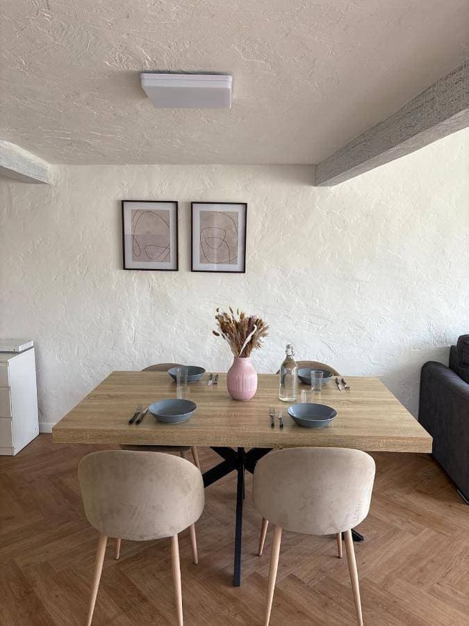 Foto 2 von 28: One-Bedroom Apartment