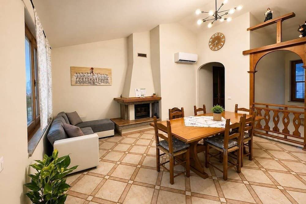 Foto 5 von 10: Sunset in Seu, 150 meters from the beach. Ideal for families and couples.