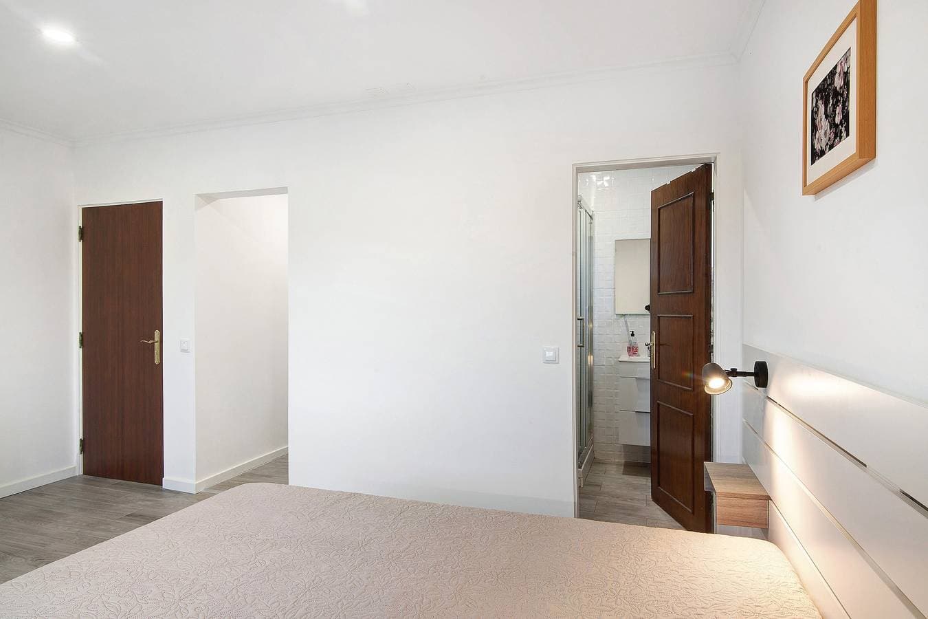 Foto 12 von 18: Ferienwohnung 'Sunset' mit gemeinsamer Terrasse, WLAN und Klimaanlage