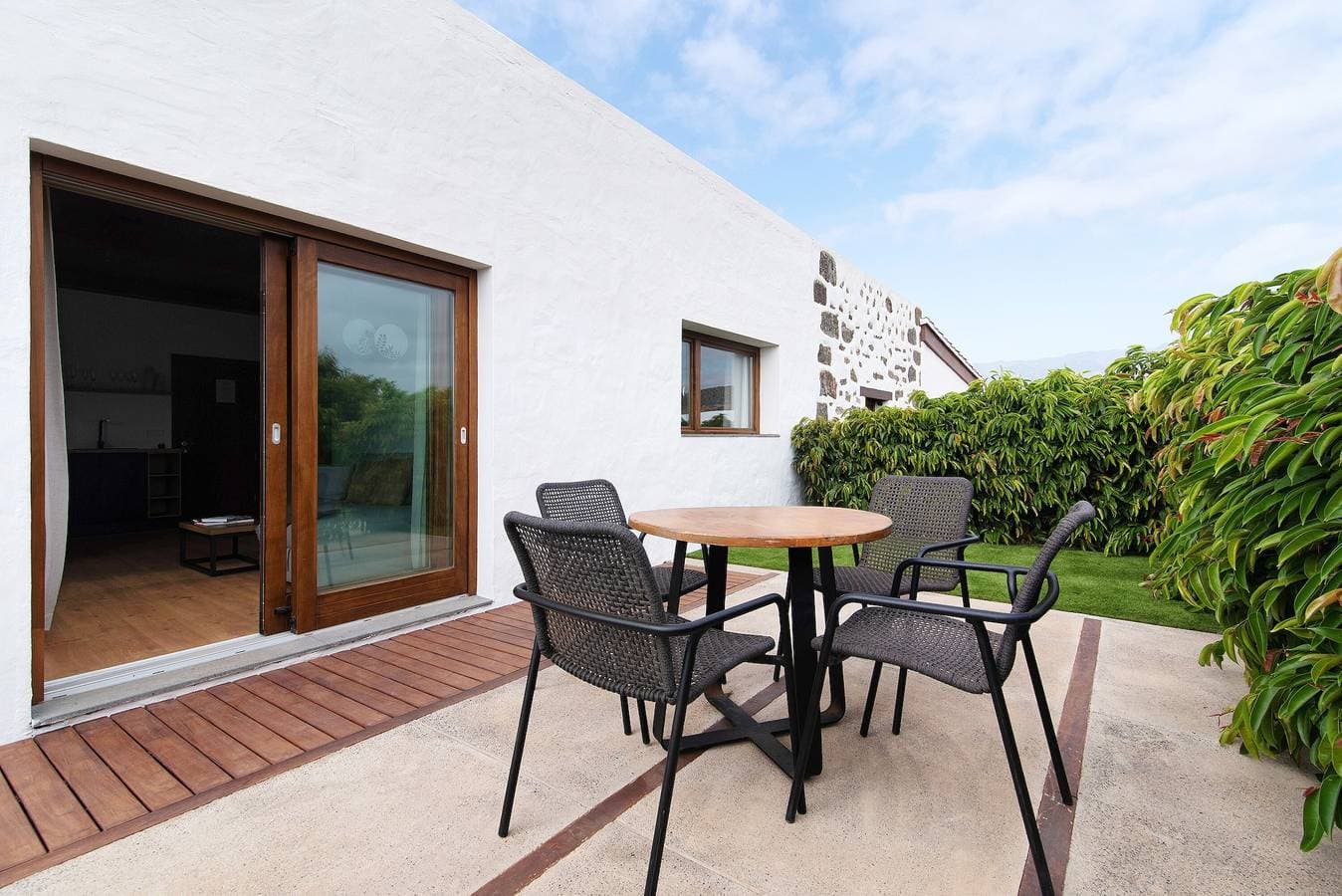 Foto 3 von 25: Ferienhaus 'Musa – Finca La Suerte Grande' mit Bergblick und privater Terrasse