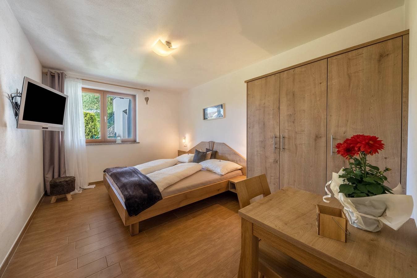 Foto 6 von 18: Gemütliche Ferienwohnung "Pfandlerhof Grün" mit Bergblick, WLAN, Balkon & Garten