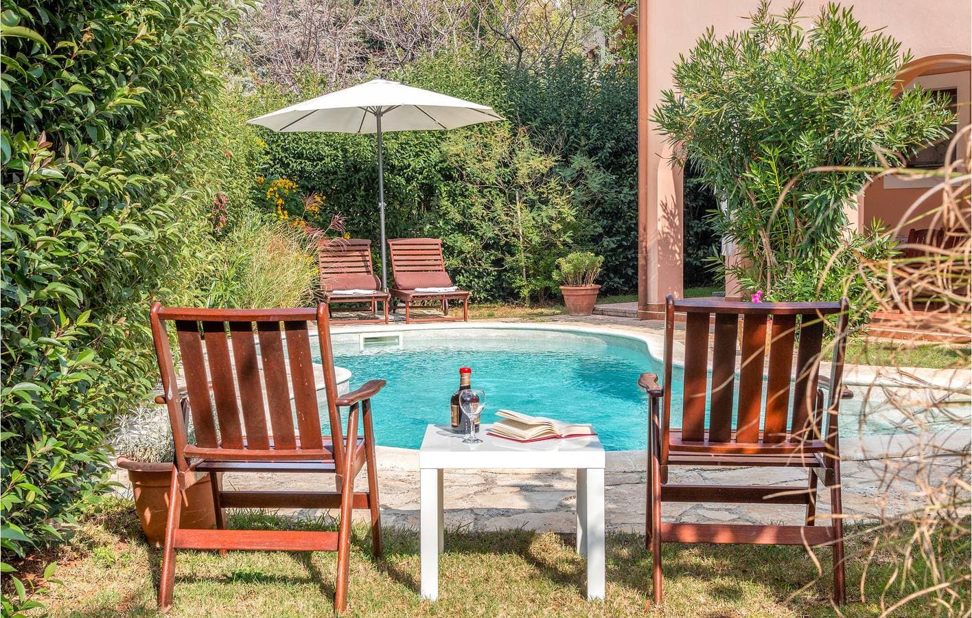 Foto 7 von 35: Charmantes Apartment mit Pool, Terrasse und WLAN – 1,5 km vom Strand entfernt!