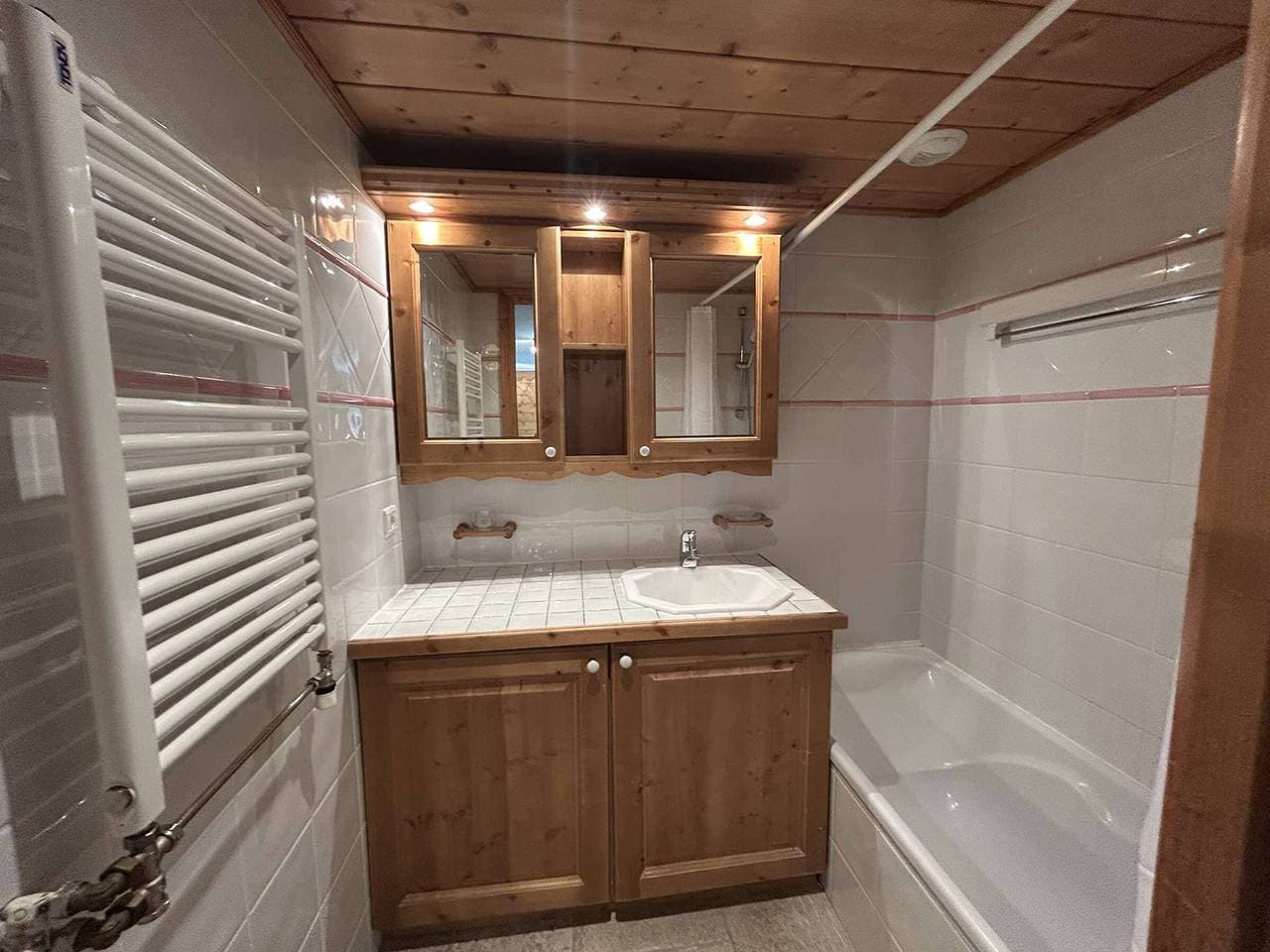 Foto 7 von 15: Superbes 4-Zi-Apt für 6 Pers mit Pool und Parkplatz in Méribel