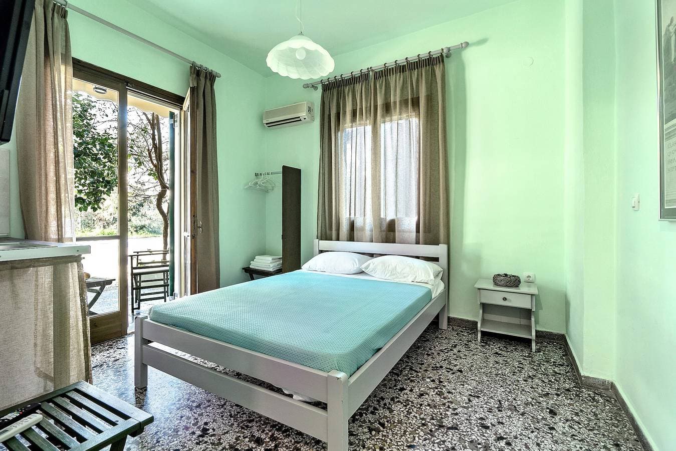 Foto 4 von 20: Studio-Apartment 'Old Boat Double Studio 1' mit Meerblick, Wi-Fi und Klimatisierung