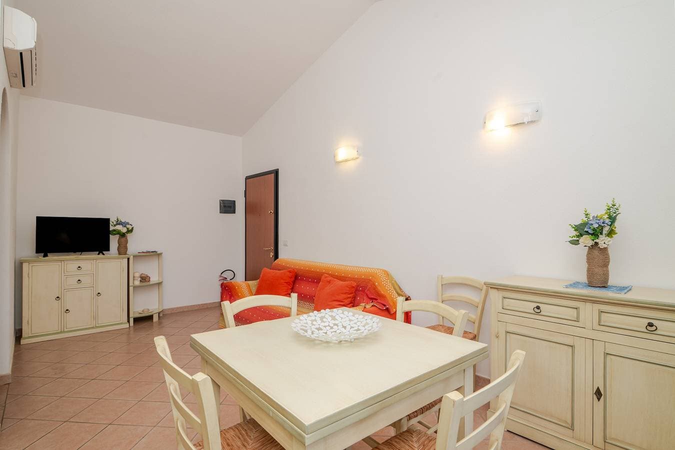 Foto 8 von 26: Apartment 'Trilocale I Graniti San Teodoro' mit privater Terrasse und Klimaanlage